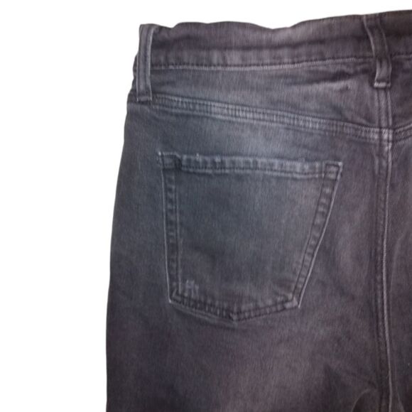 Old Navy Raw Hem Highwaisted Distressed Black Capri Jeans - Picture 12 of 13